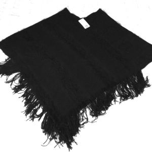 Jon & Anna black poncho